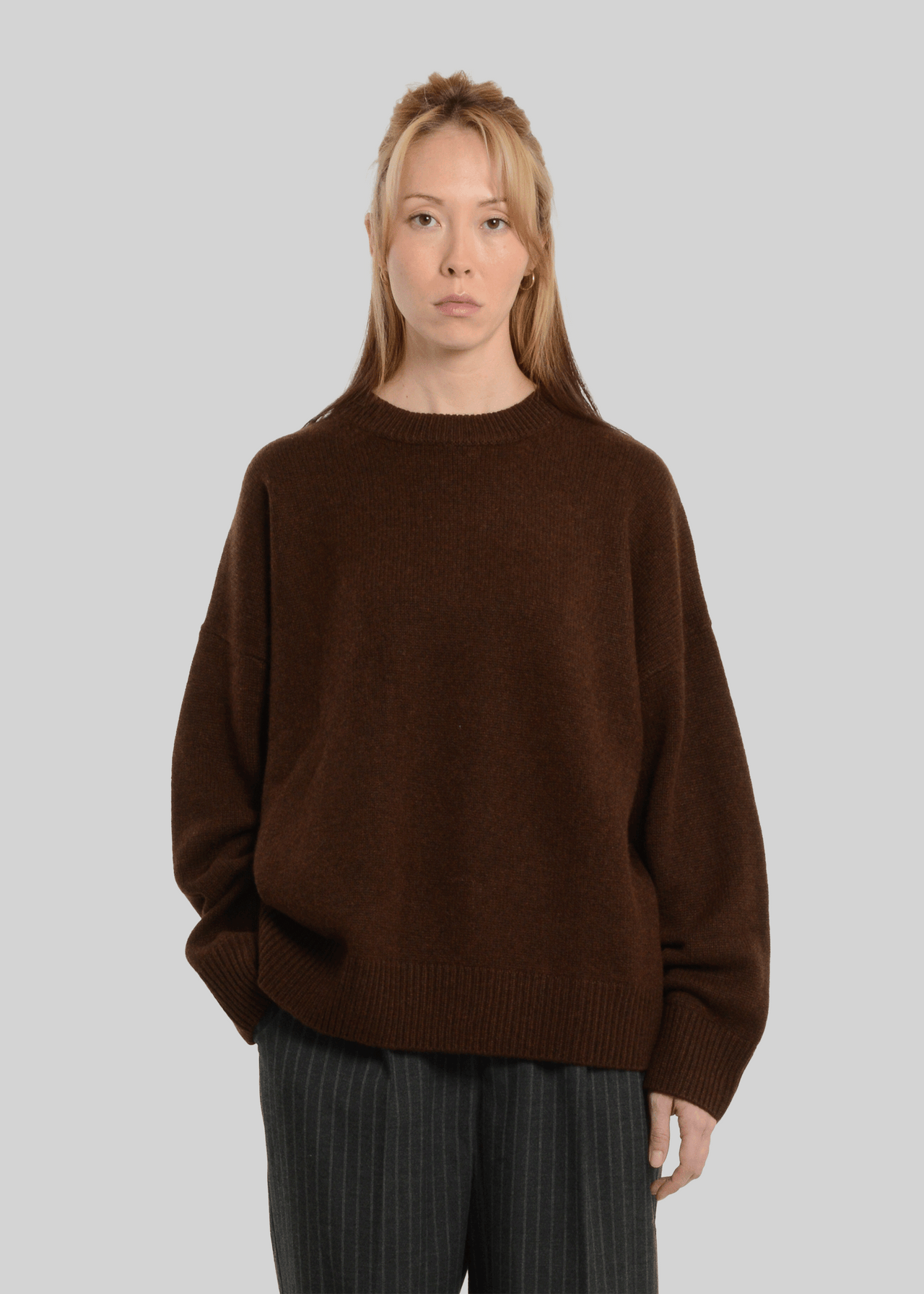 100% CASHMERE EXTRA OVERSIZED CREW-NECK