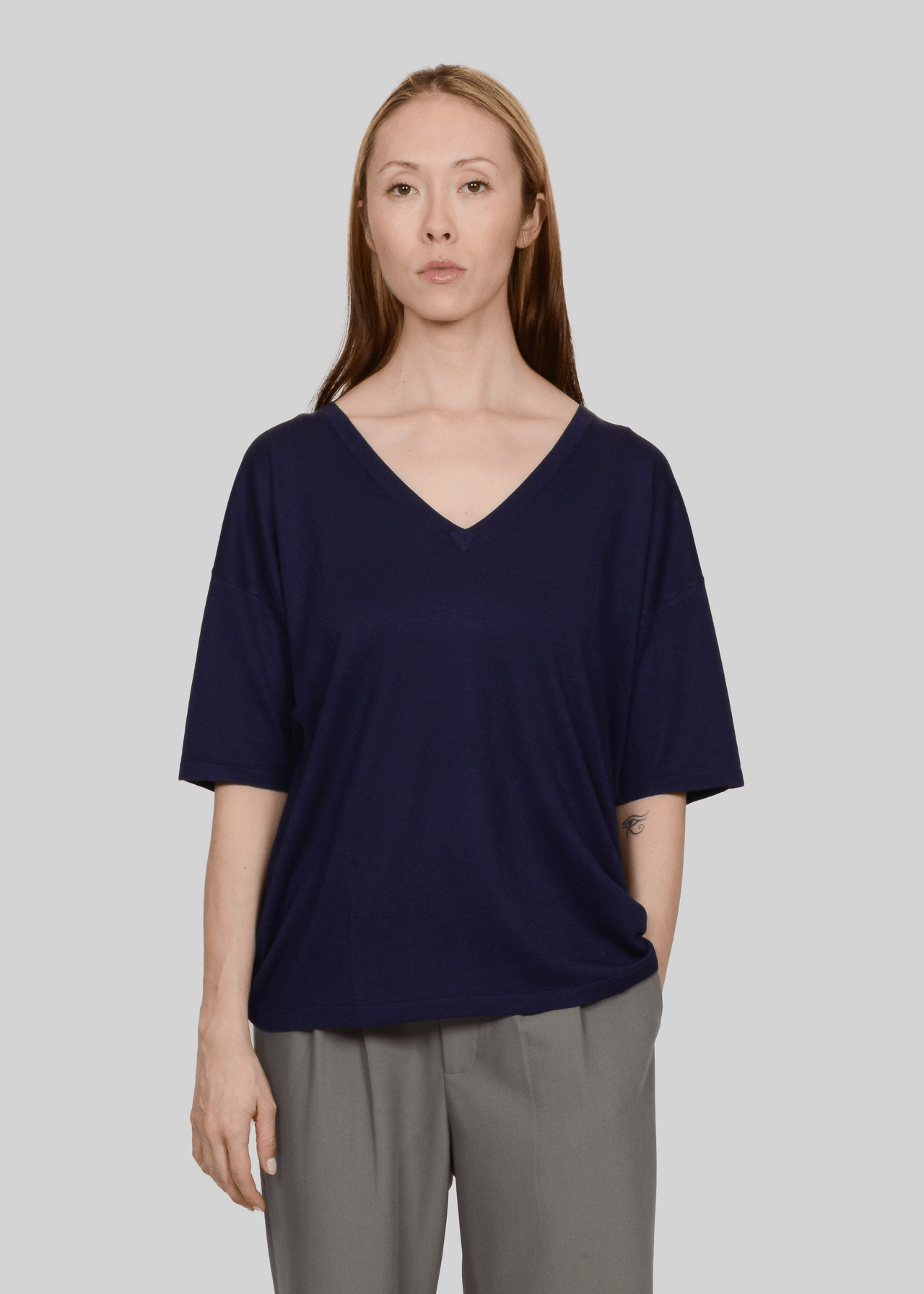 SILK & CASHMERE OVERSIZED V-NECK TEE