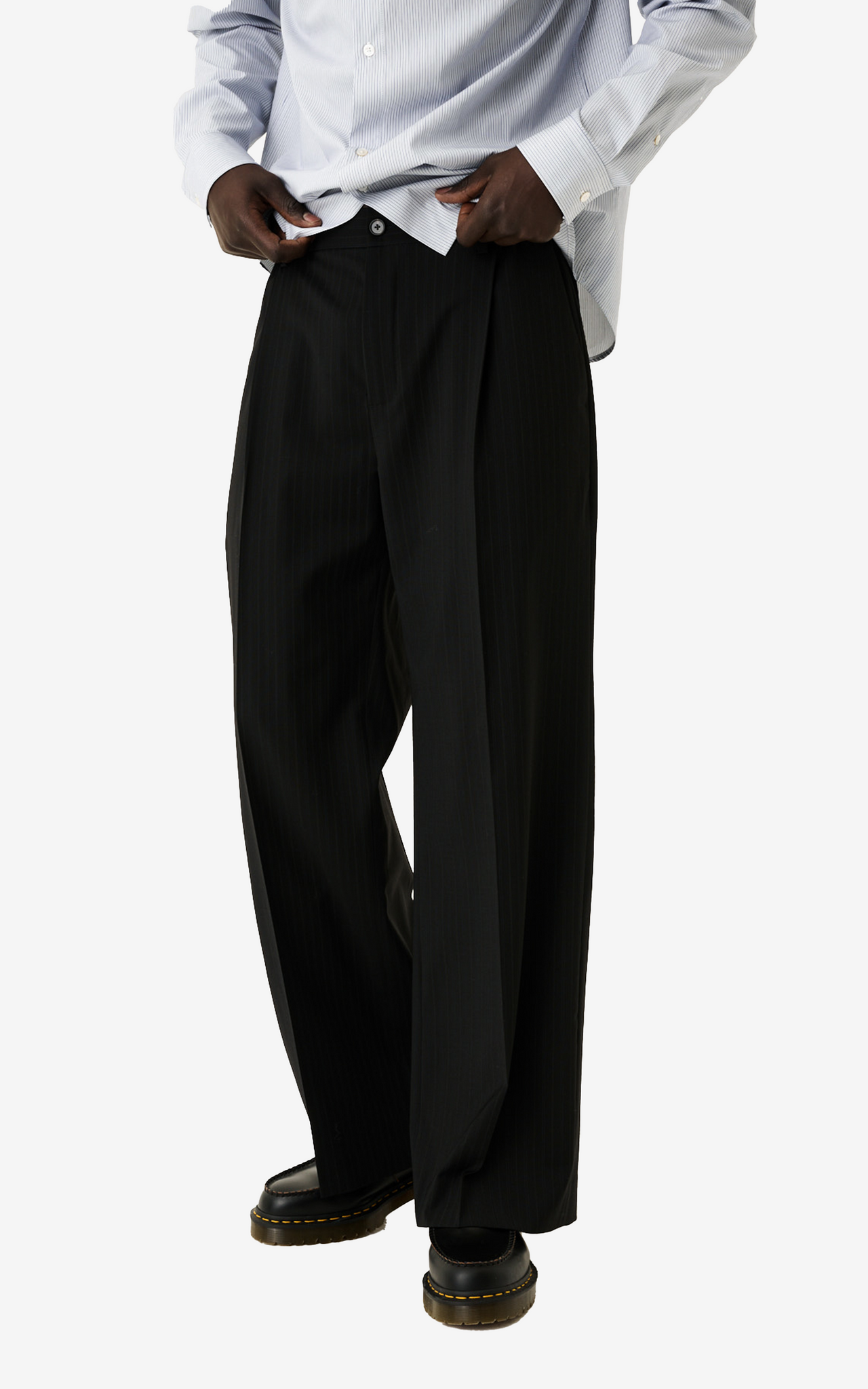 PILOT WOOL BLEND BLACK BLUE STRIPE