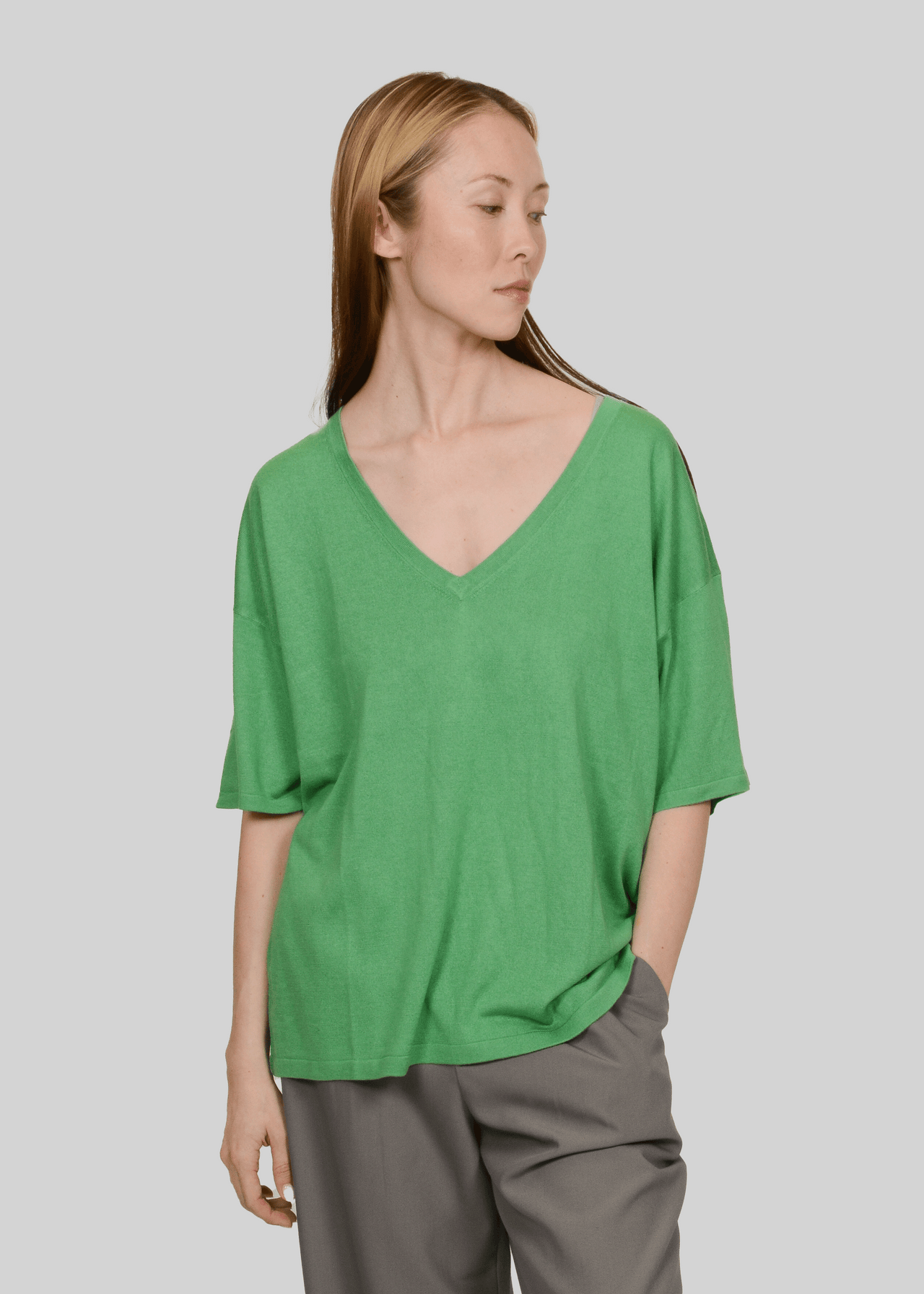 SILK & CASHMERE OVERSIZED V-NECK TEE