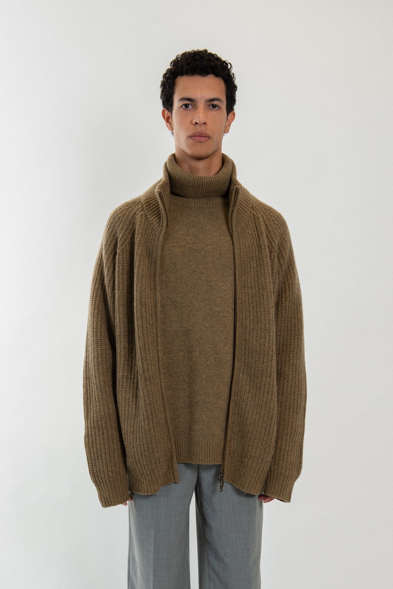 Wool and Cashmere blend zip-up sweater