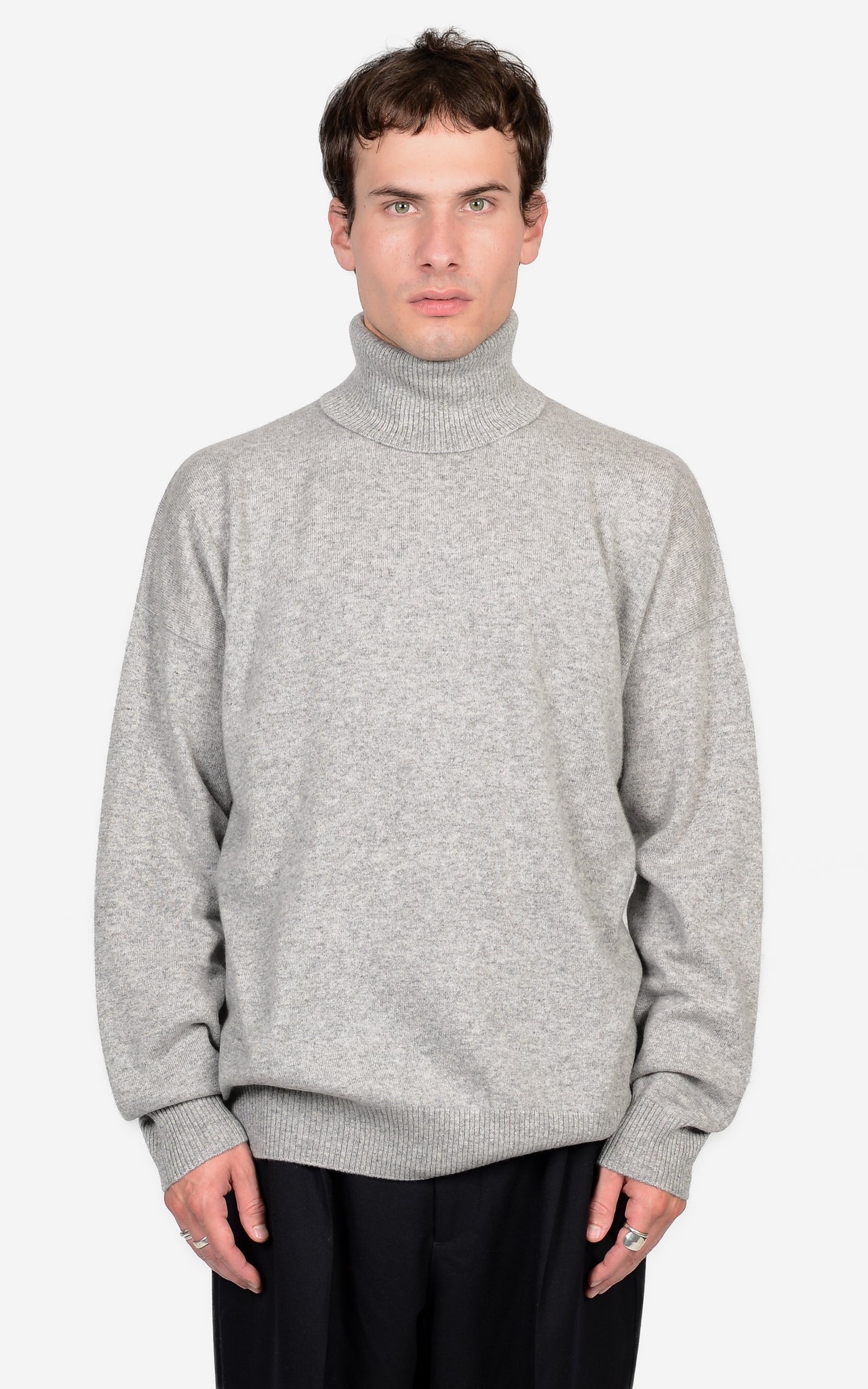 100% CASHMERE TURTLENECK