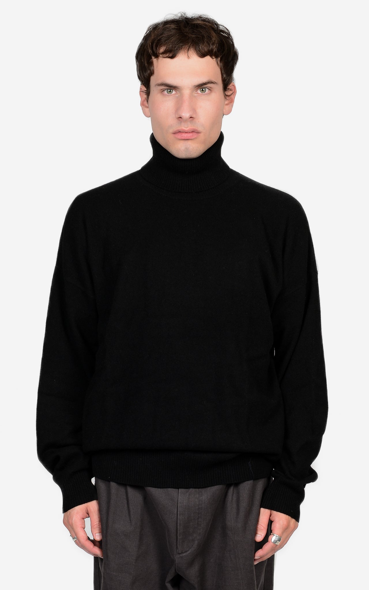 100% CASHMERE TURTLENECK