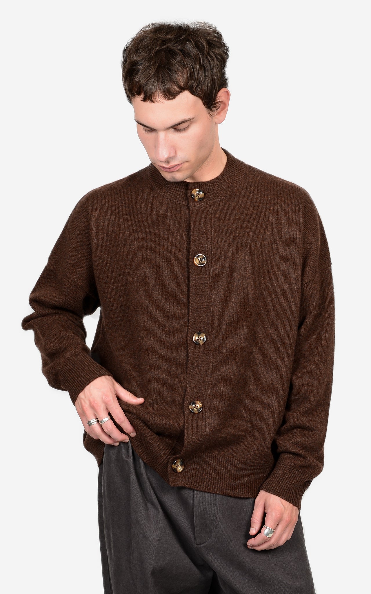 100% CASHMERE ROUND-NECK CARDIGAN