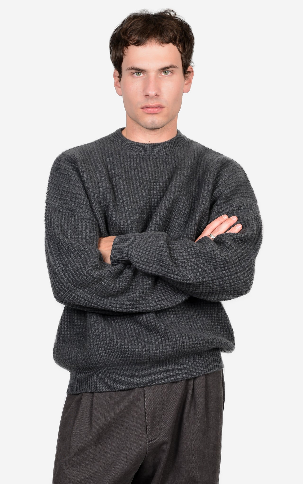 100% CASHMERE WAFFLE-KNIT CREW
