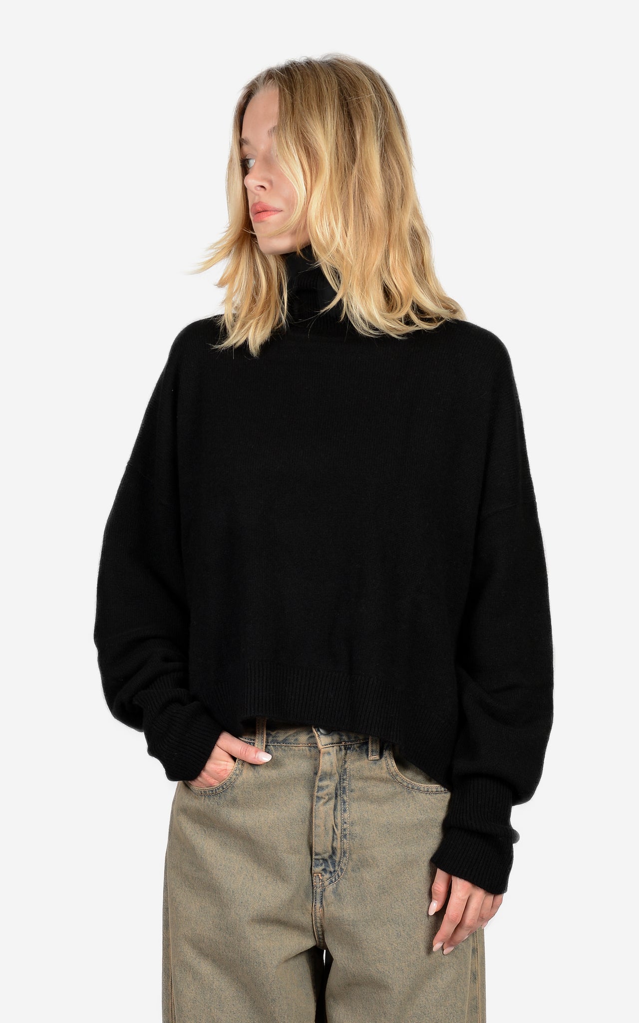 100% CASHMERE TURTLENECK