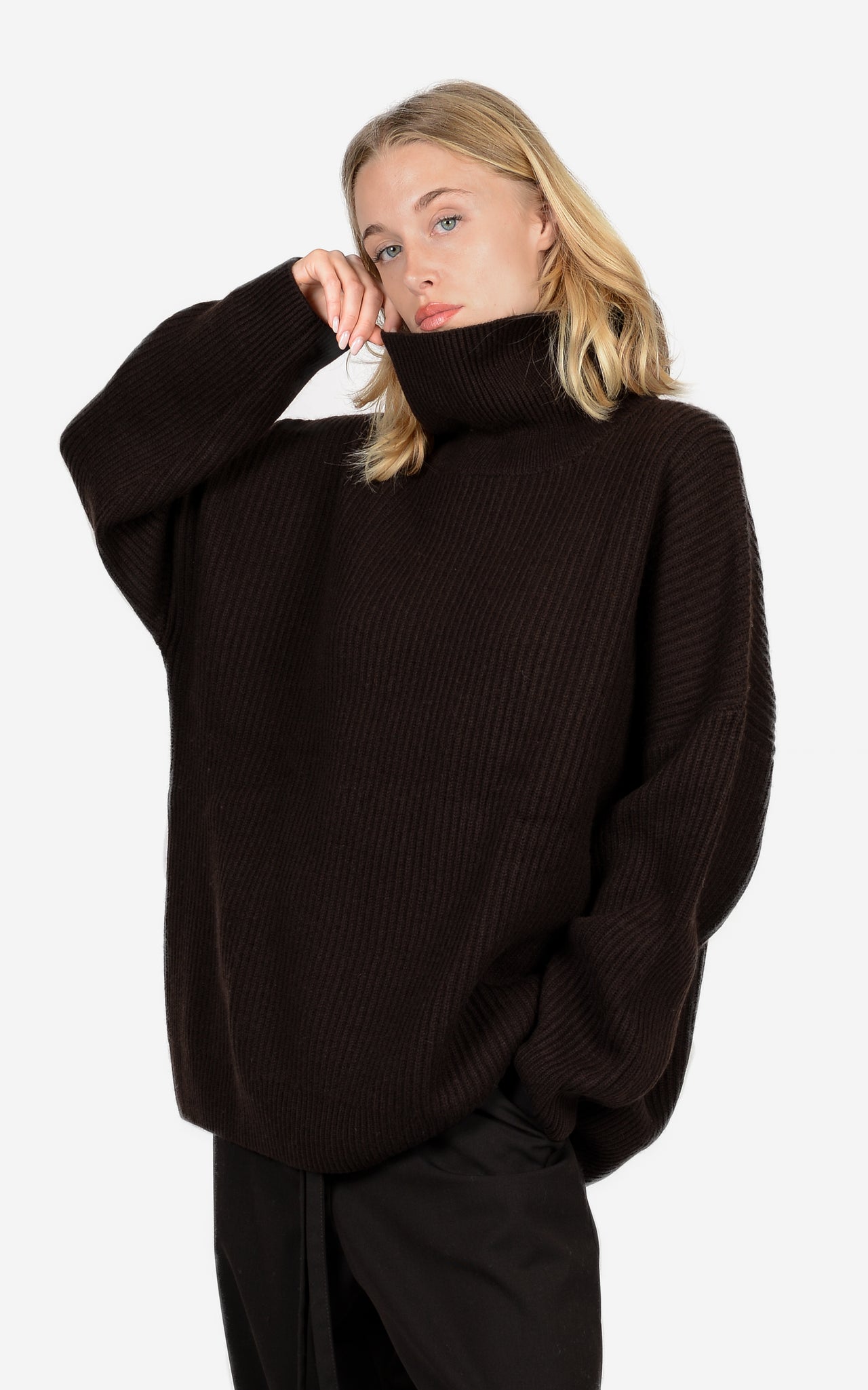 MERINO-WOOL & CASHMERE RIB-KNIT TURTLENECK