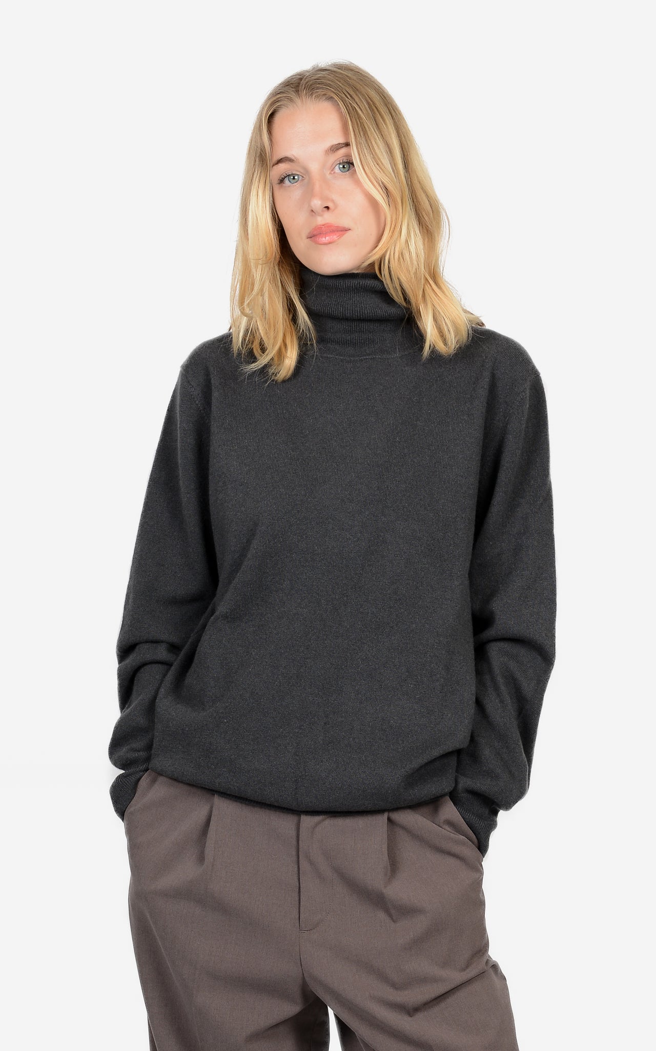 100% CASHMERE LONG TURTLENECK