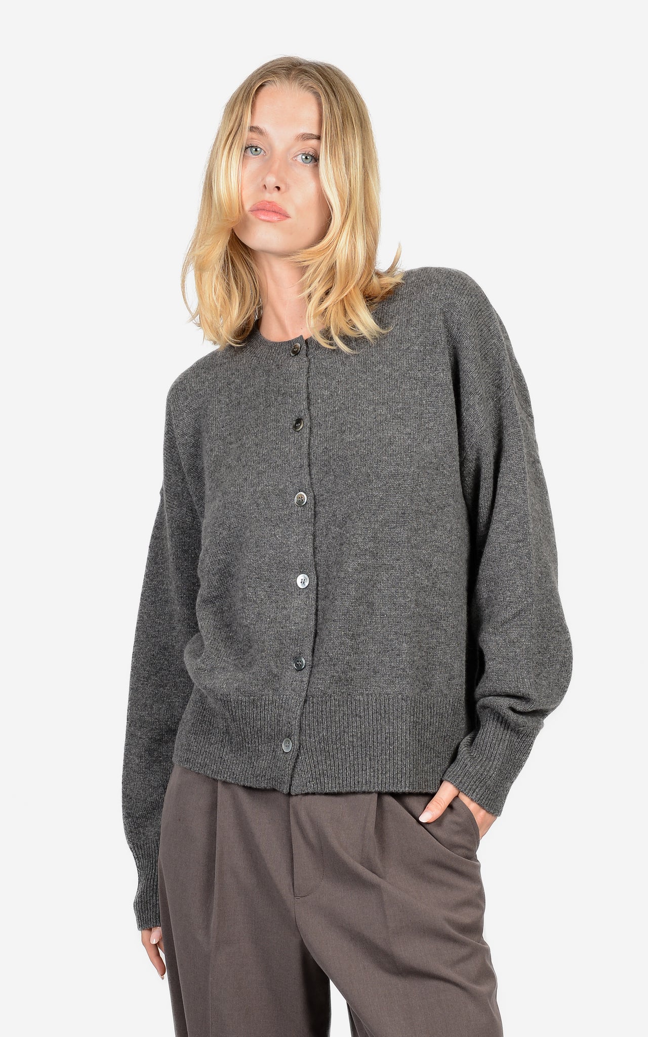 100% CASHMERE ROUND-NECK CARDIGAN