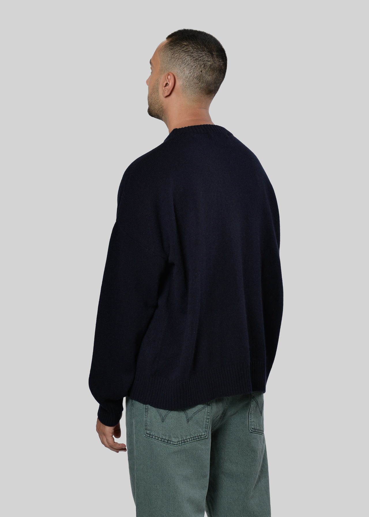 100% CASHMERE BOXY CREW-NECK