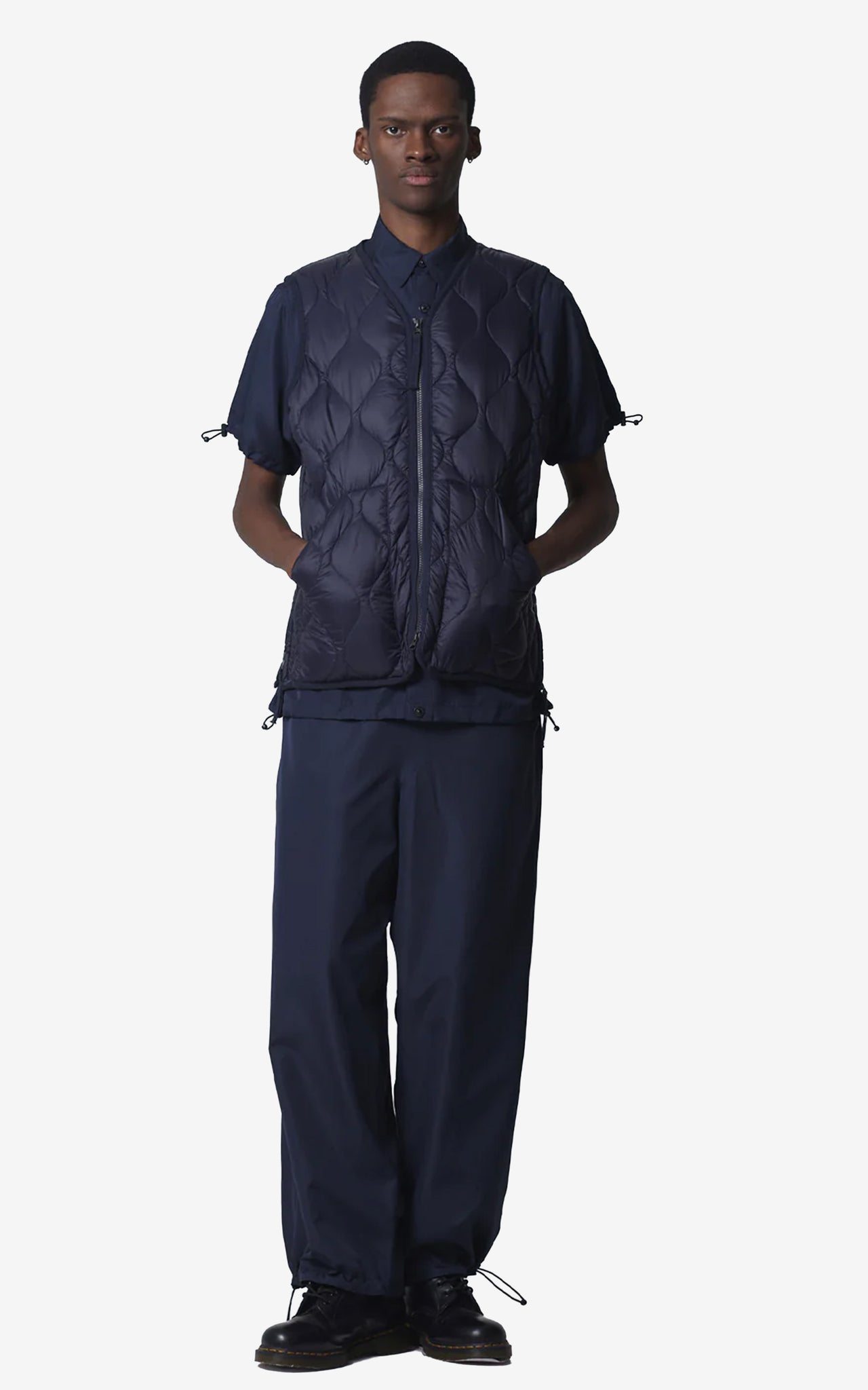 MILITARY V NECK W-ZIP DOWN VEST D. NAVY