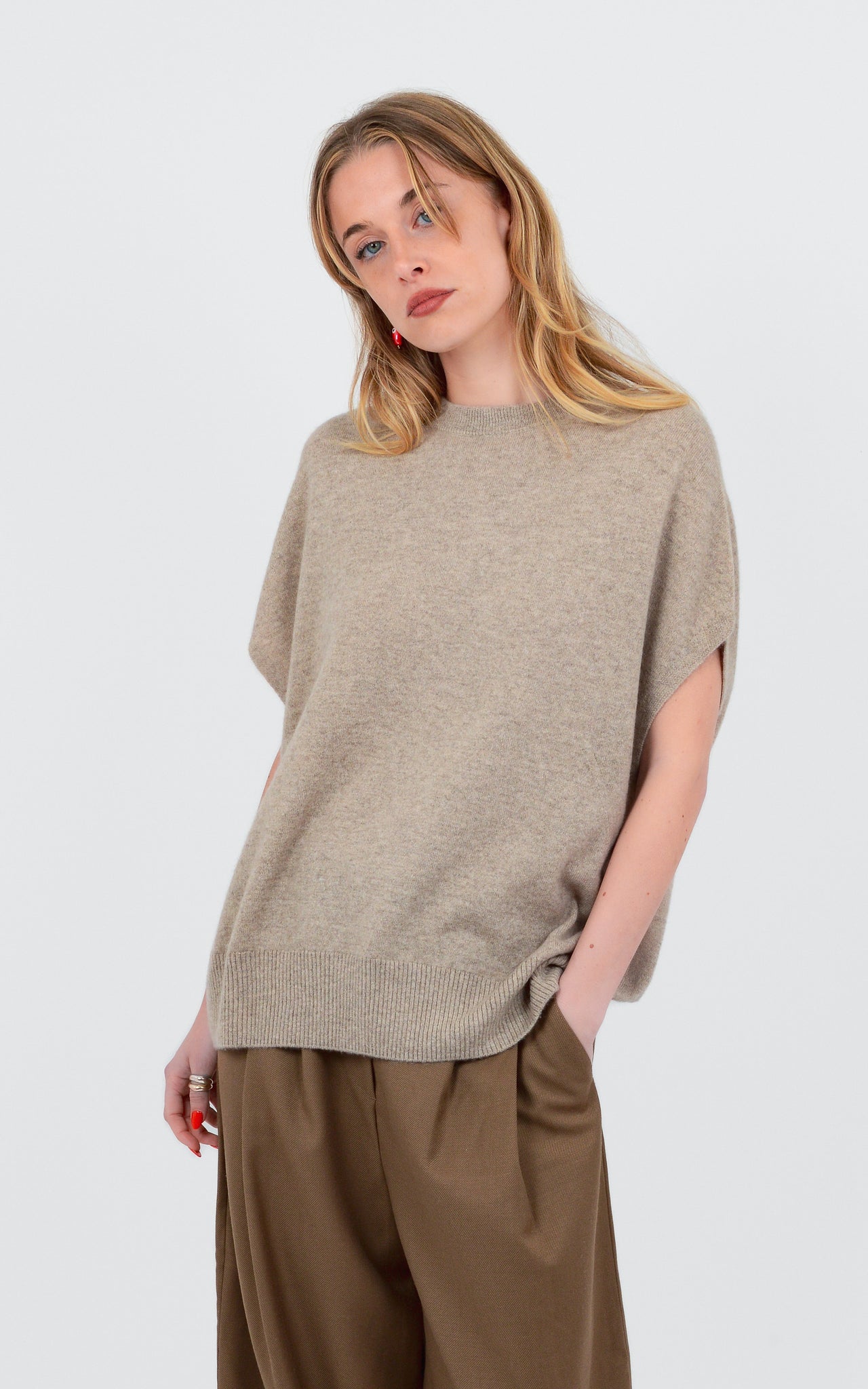 SLEEVELESS T-SHIRT 100% FINE CASHMERE