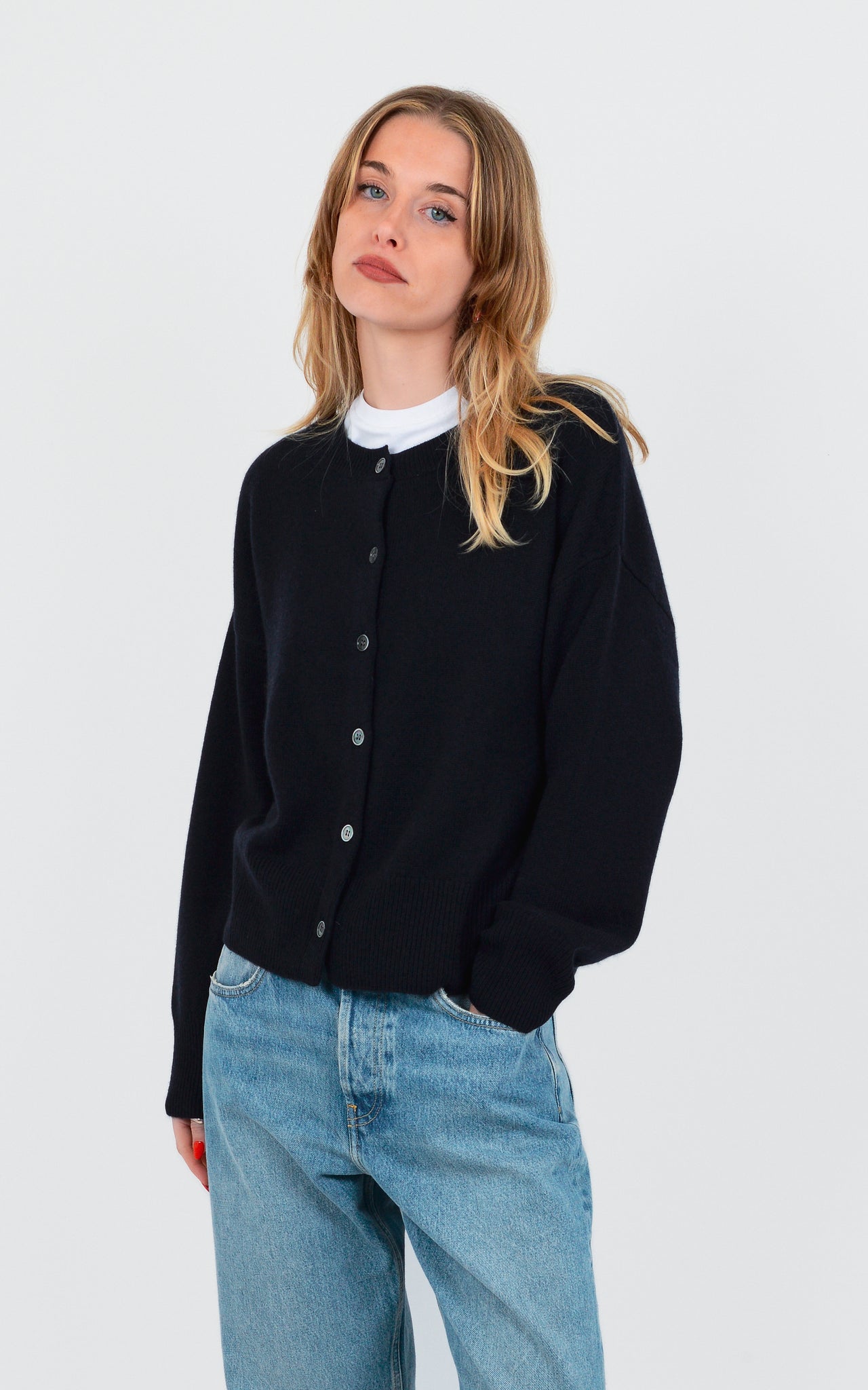 CREW-NECK CARDIGAN 100% MID-WEIGHT CASHMERE