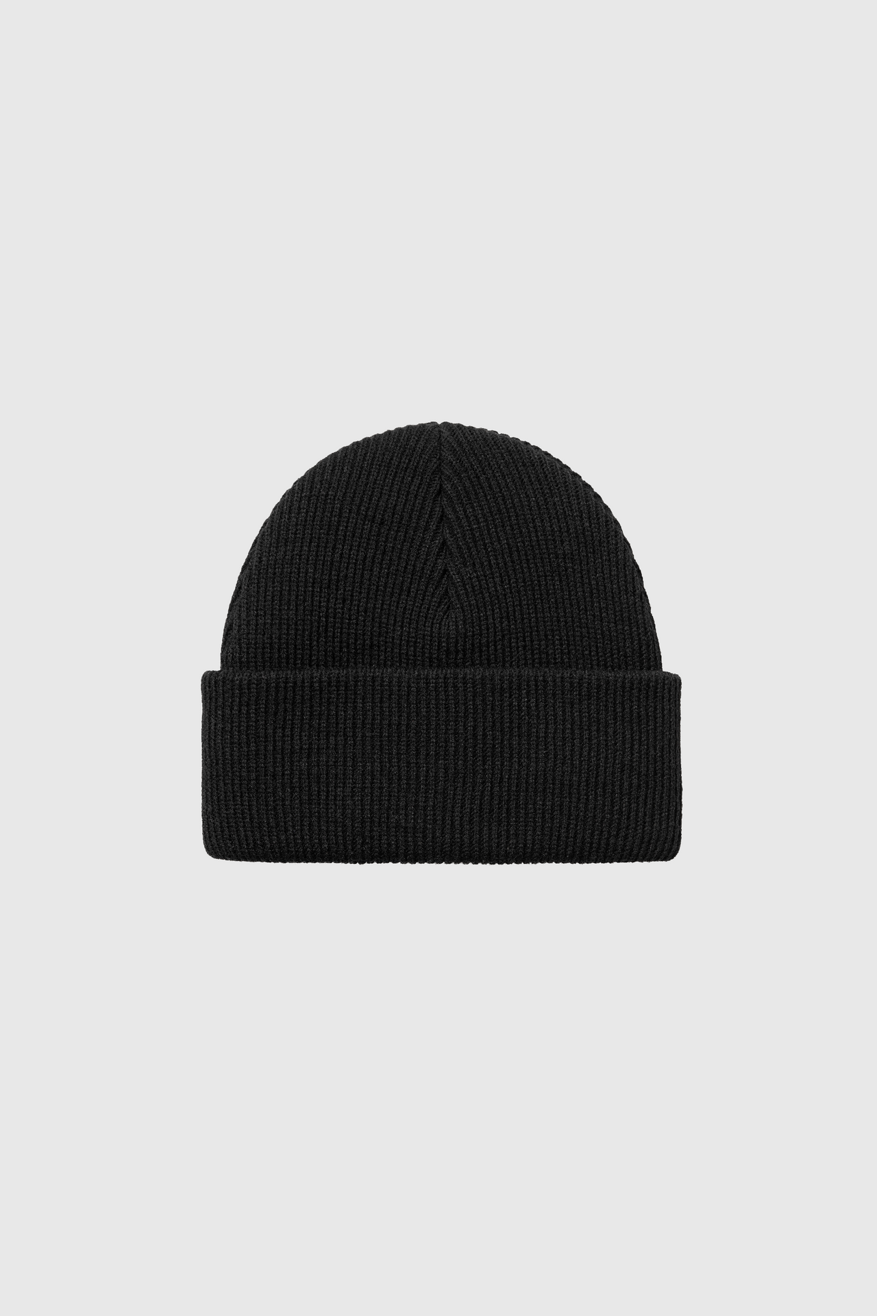 HEART PATCH BEANIE BLACK