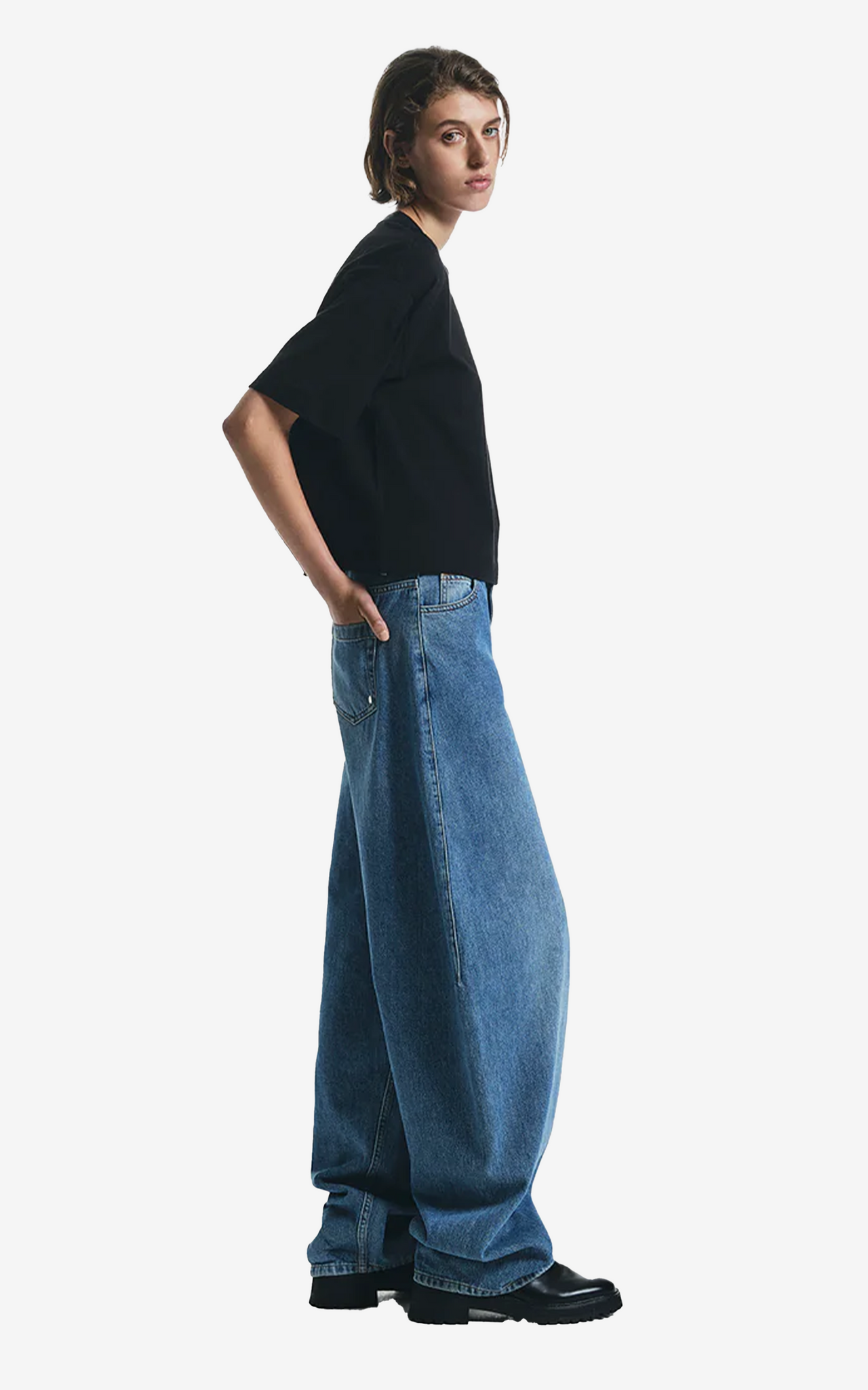 CHESTER MID BLUE WASH