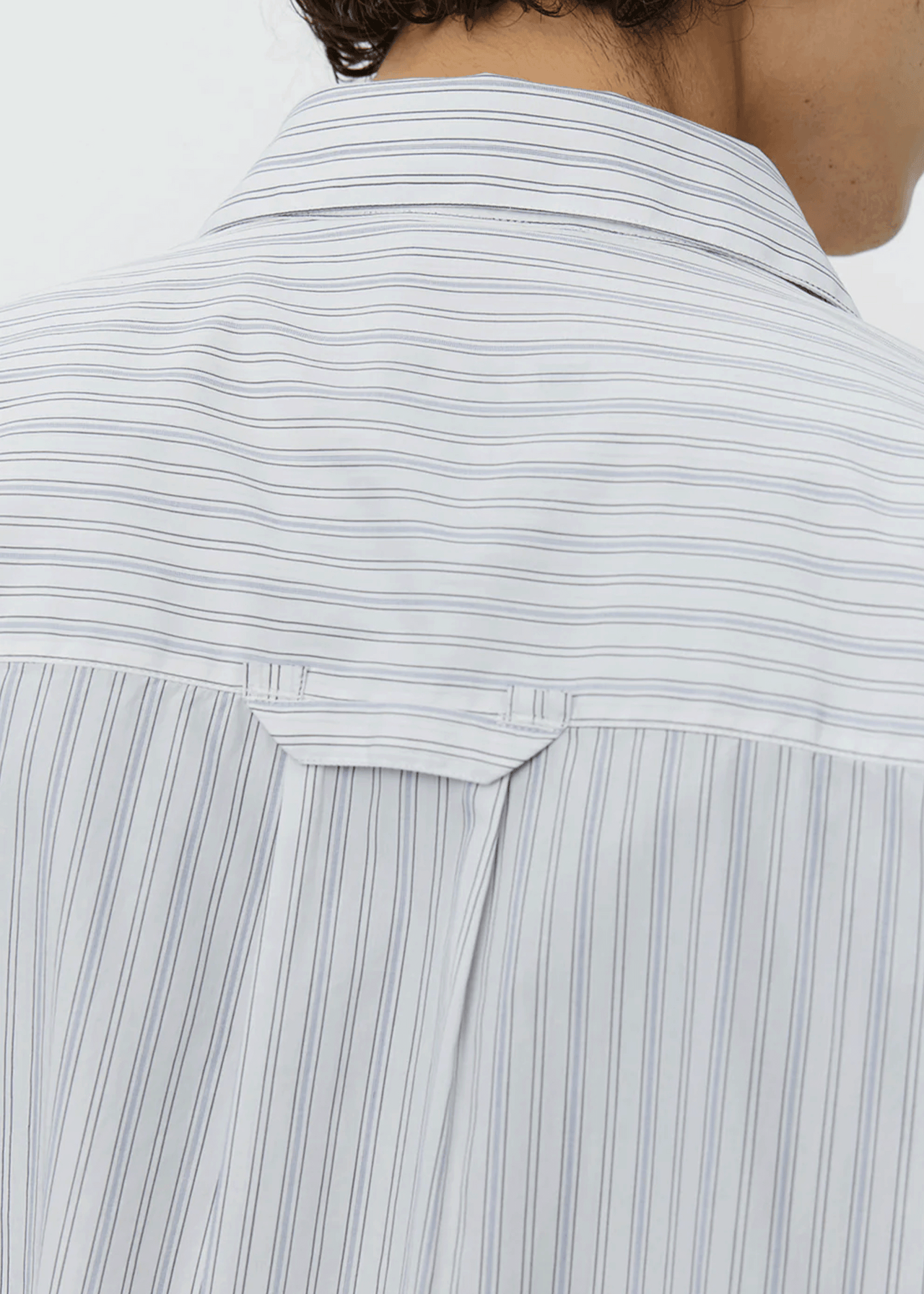 COMMON SHIRT FINANCIAL STRIPE