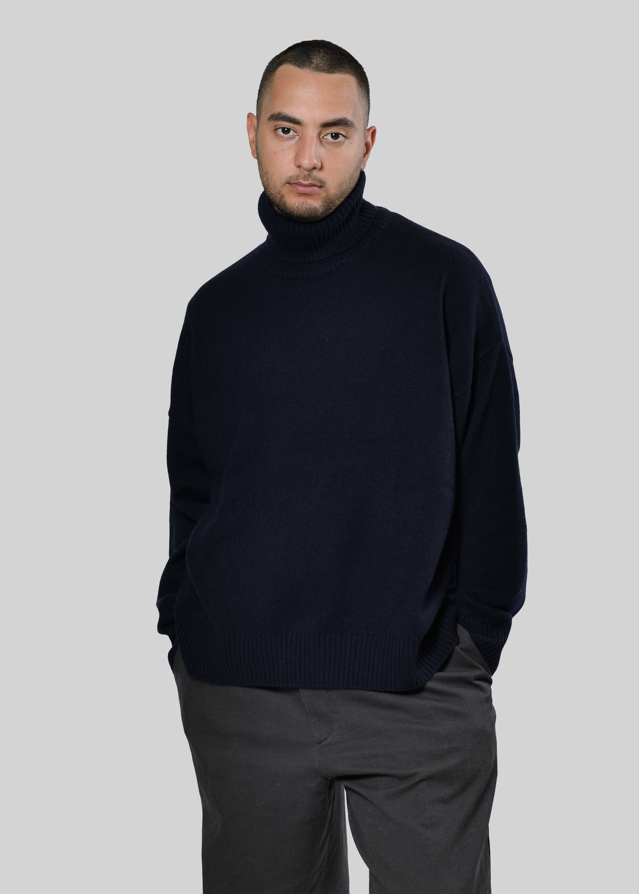 100% CASHMERE BOXY TURTLENECK