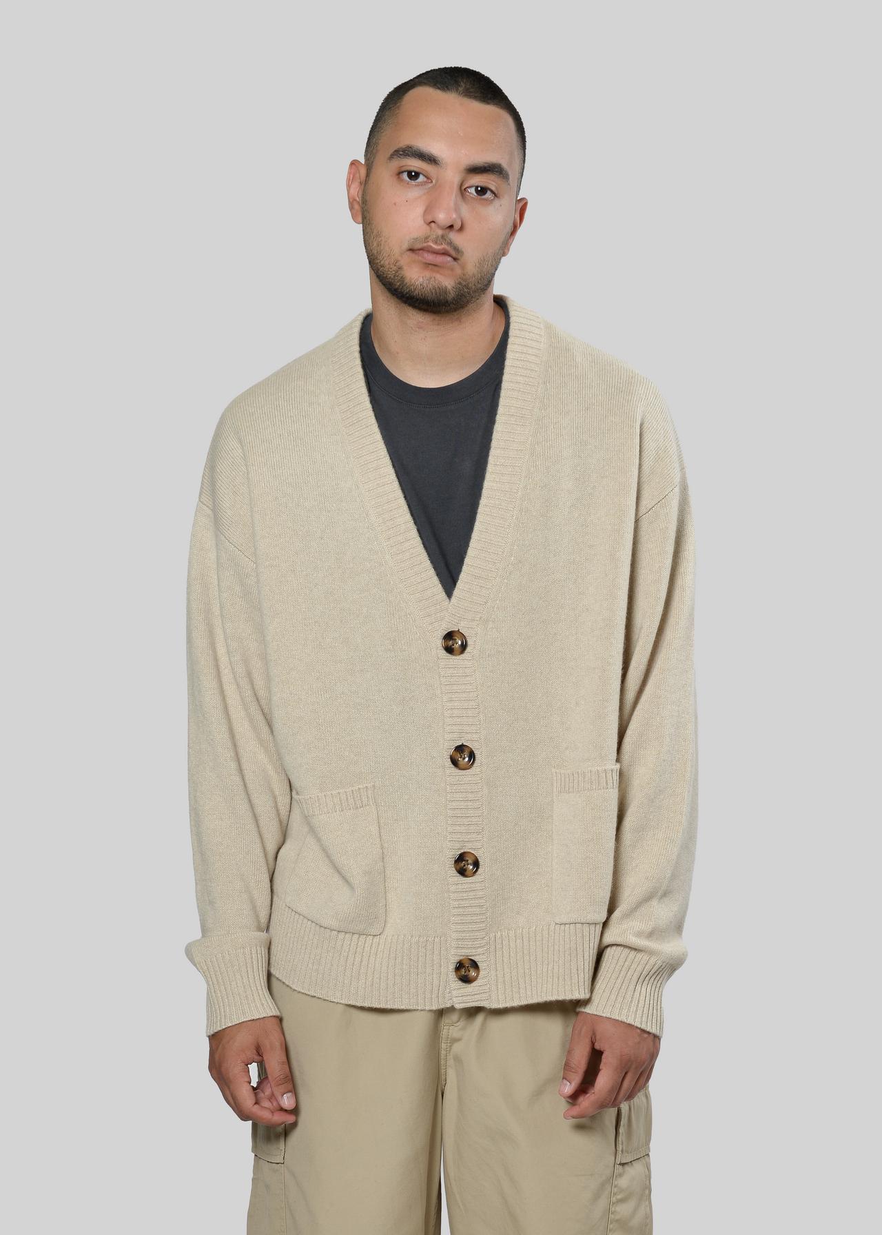 100% CASHMERE V-NECK CARDIGAN