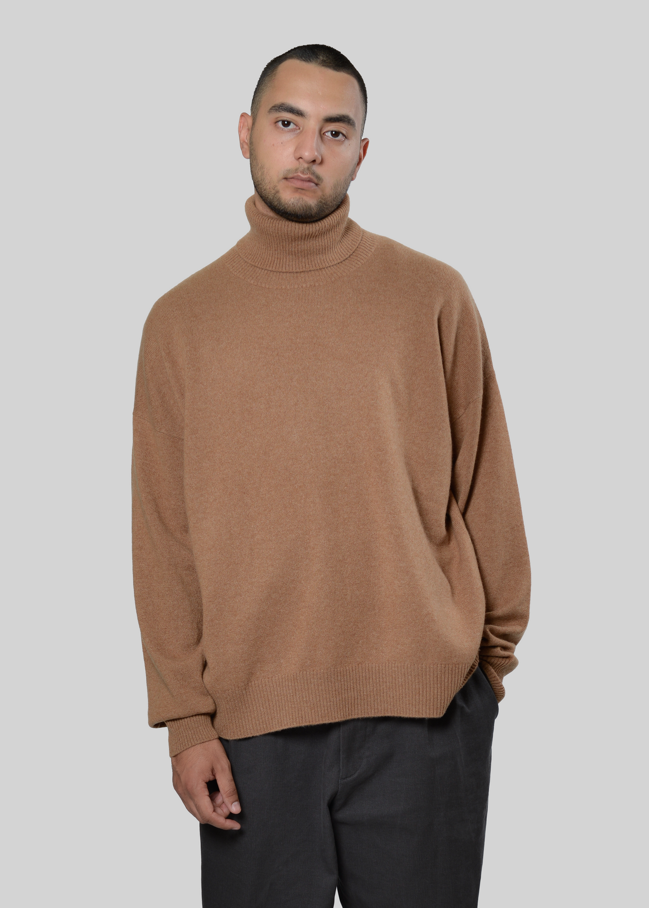 100% CASHMERE CLASSIC TURTLENECK