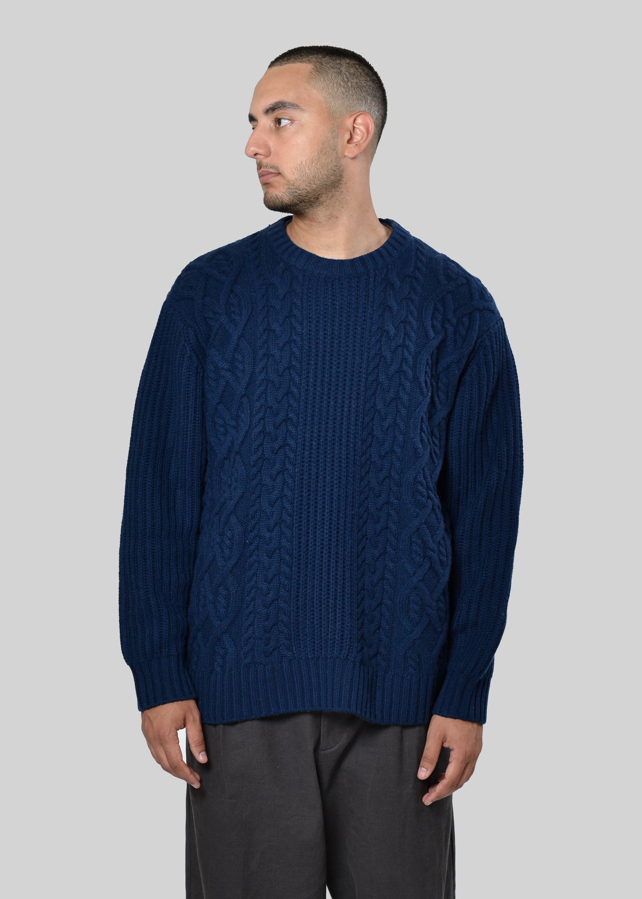 MERINO-WOOL / CASHMERE CABLE-KNIT CREW-NECK