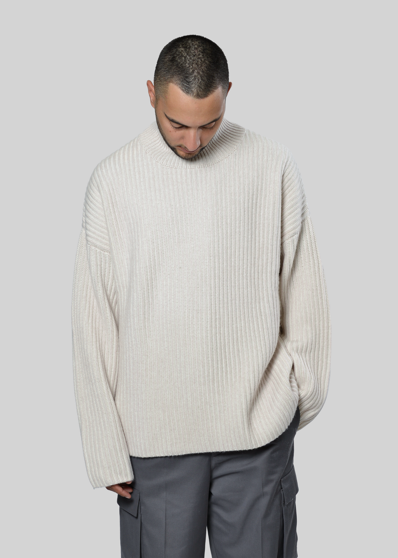 MERINO-WOOL / CASHMERE TWO TONE STAND-UP COLLAR