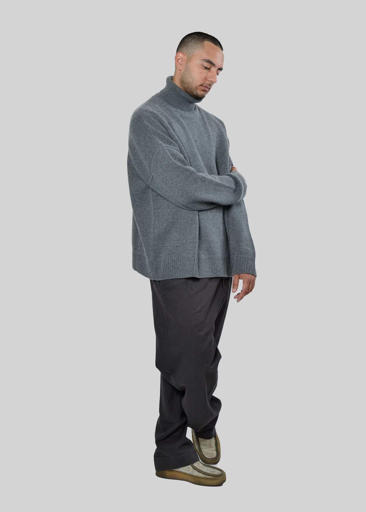 MERINO-WOOL / CASHMERE OVERSIZED TURTLENECK