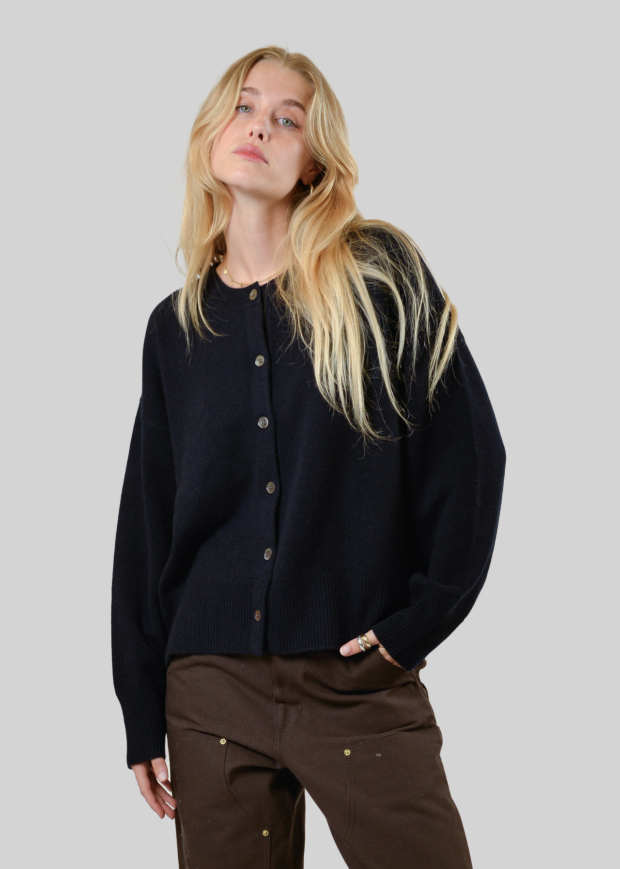 100% CASHMERE CREW-NECK CARDIGAN