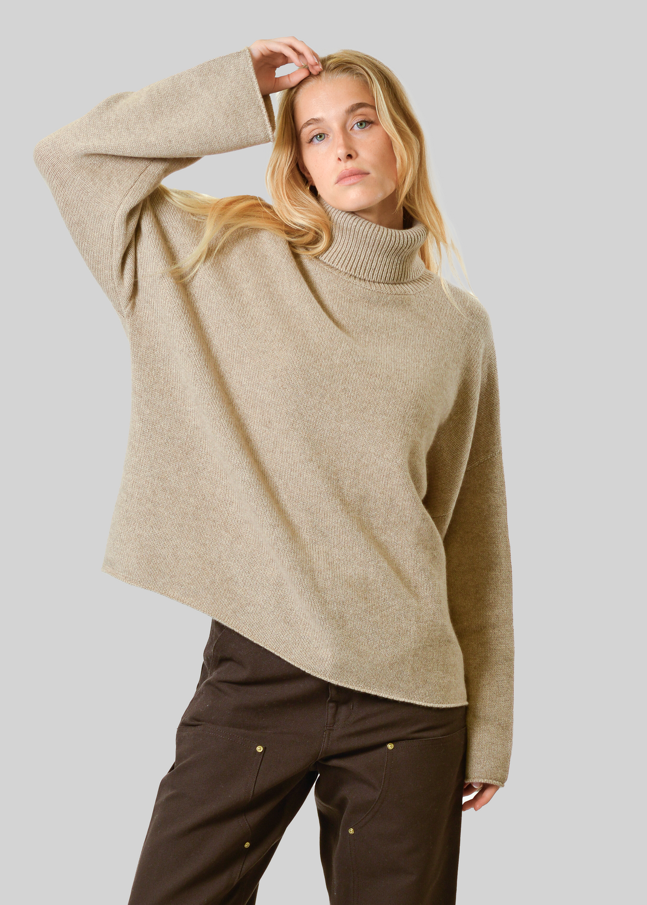 100% CASHMERE OVERSIZED TURTLENECK