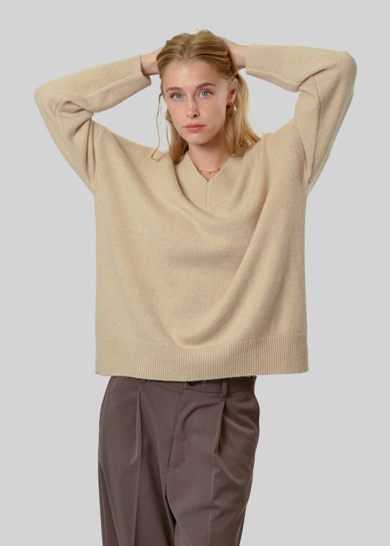 MERINO-WOOL / CASHMERE V-NECK