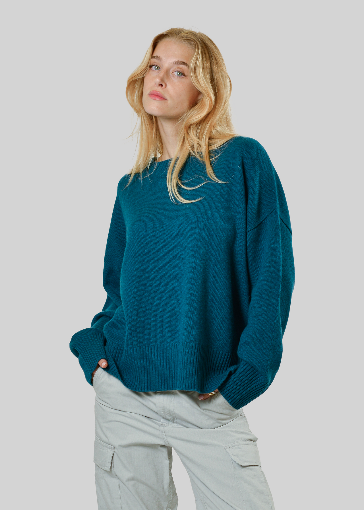 100% CASHMERE BOXY CREW-NECK