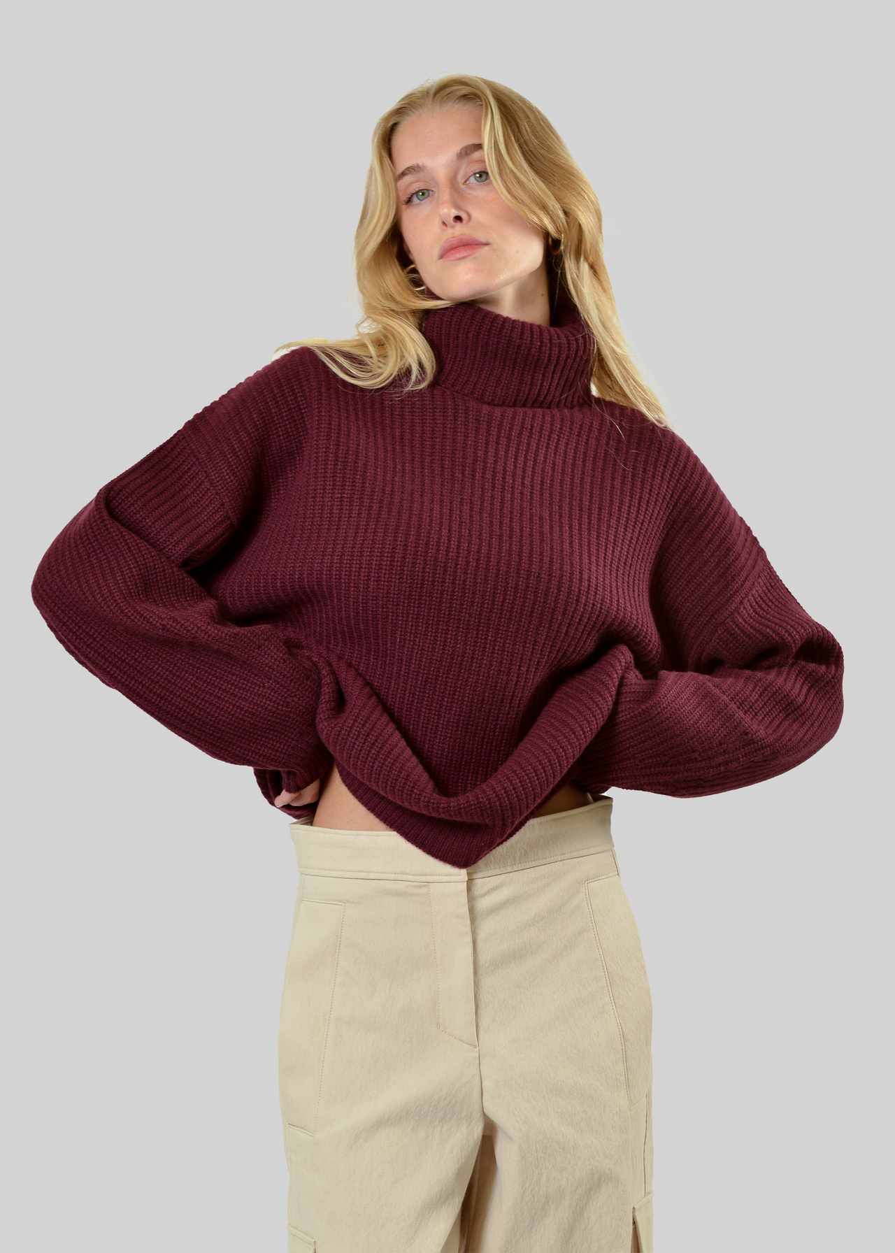 100% CASHMERE RIB-KNIT TURTLENECK