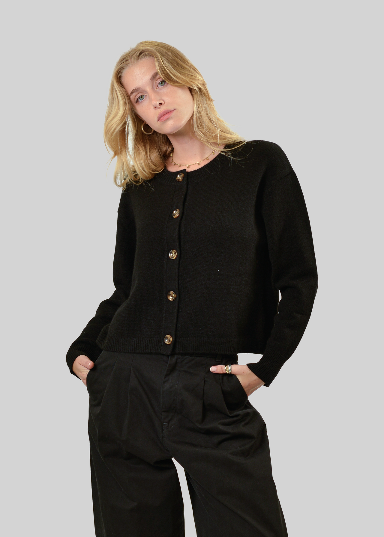 100% CASHMERE BOXY CREW-NECK CARDIGAN