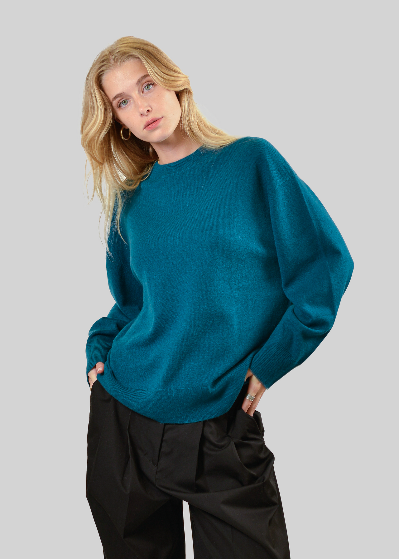 100% CASHMERE CREW-NECK