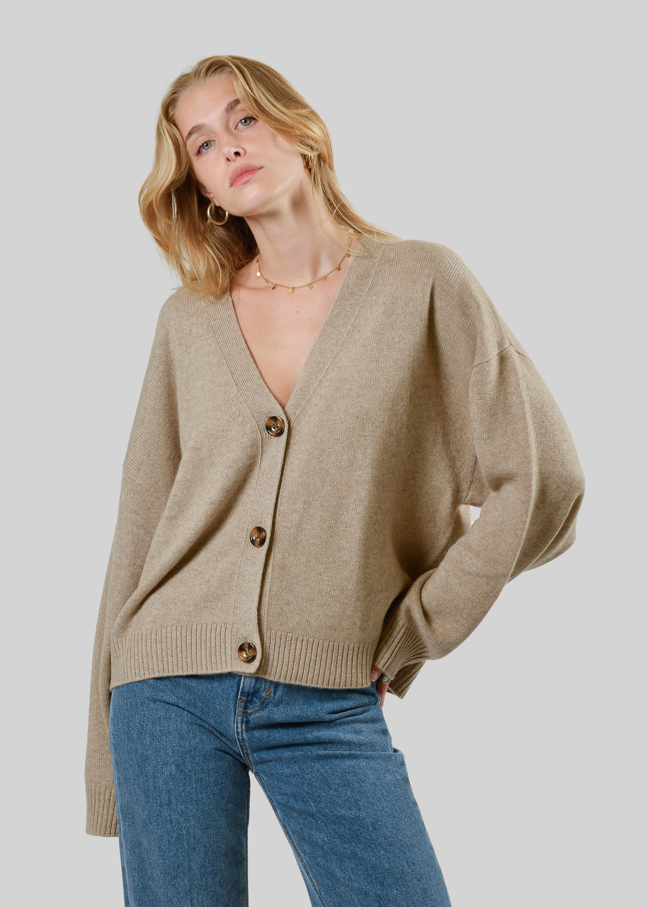 100% CASHMERE V-NECK CARDIGAN